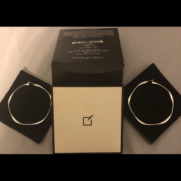 Yanbal Unique Luna Twist Hoops - Picture 4 of 6